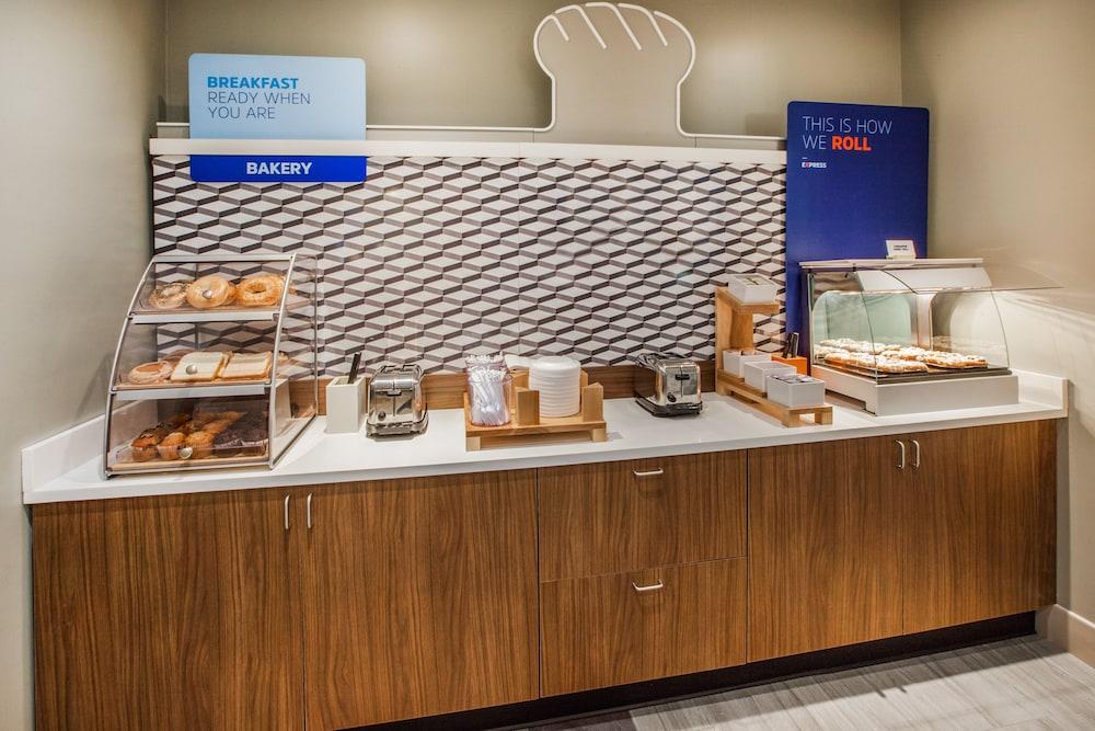 Express Ft Indiantown Gap By Ihg Hotel