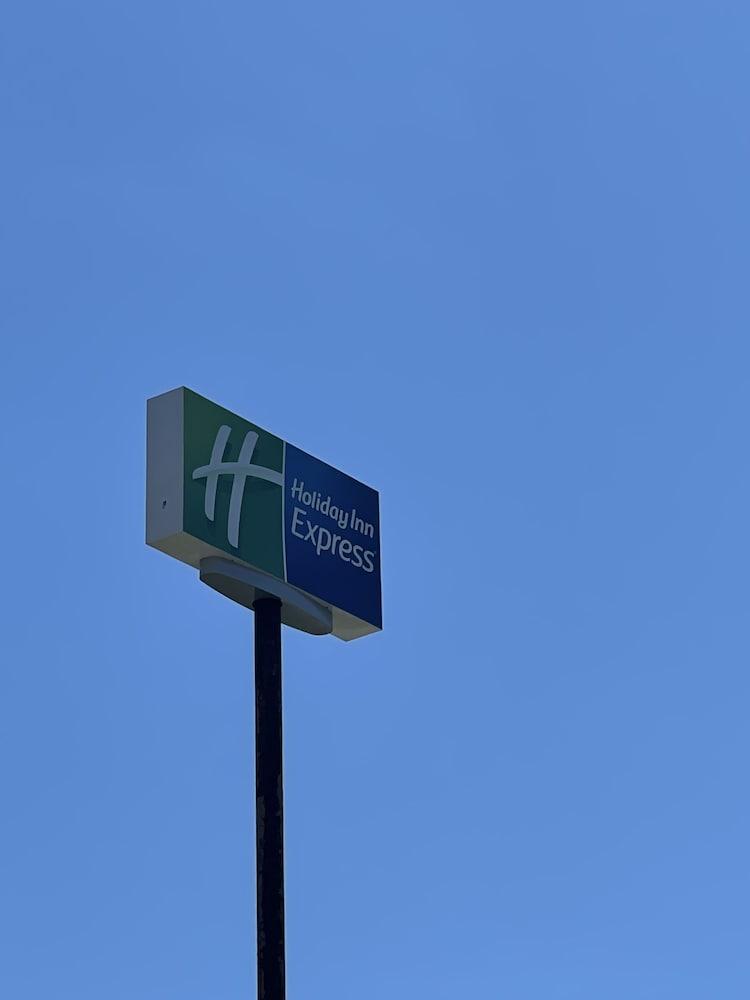 Express Ft Indiantown Gap By Ihg Hotel